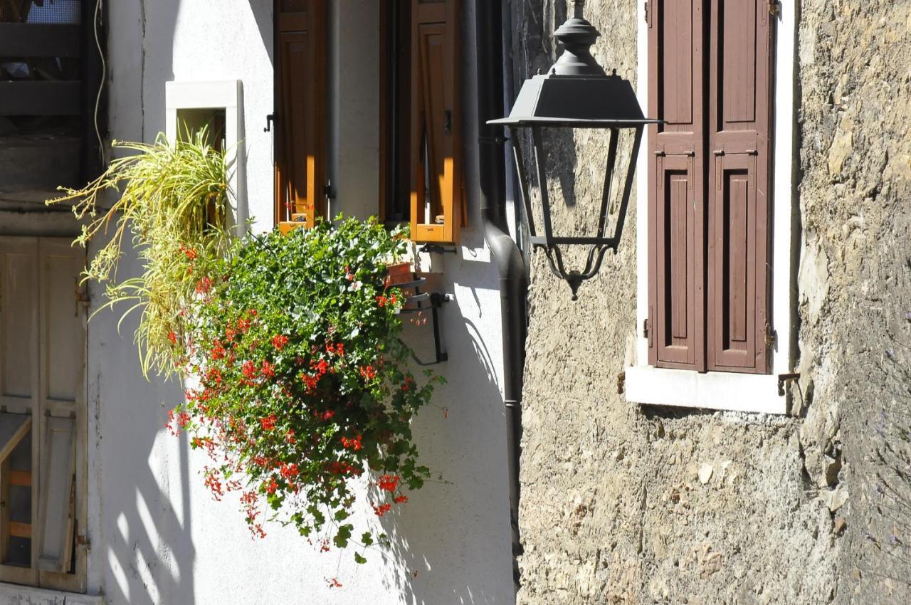 Albergo Meuble Olivi Toscolano Maderno Exterior foto